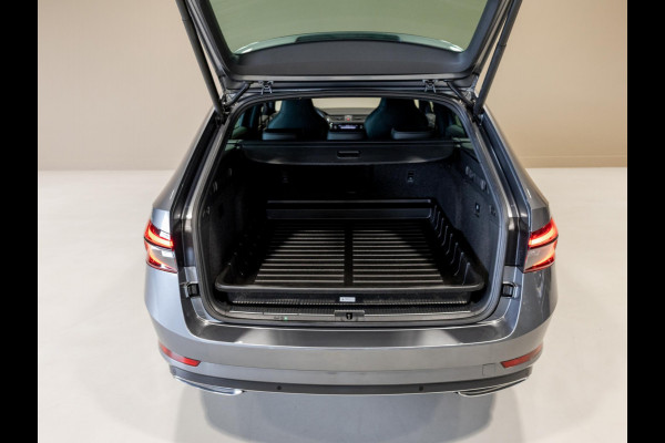Škoda Superb Combi 1.4 TSI iV Sportline Business / 218pk / Trekhaak / Stoel en stuur verwarming /