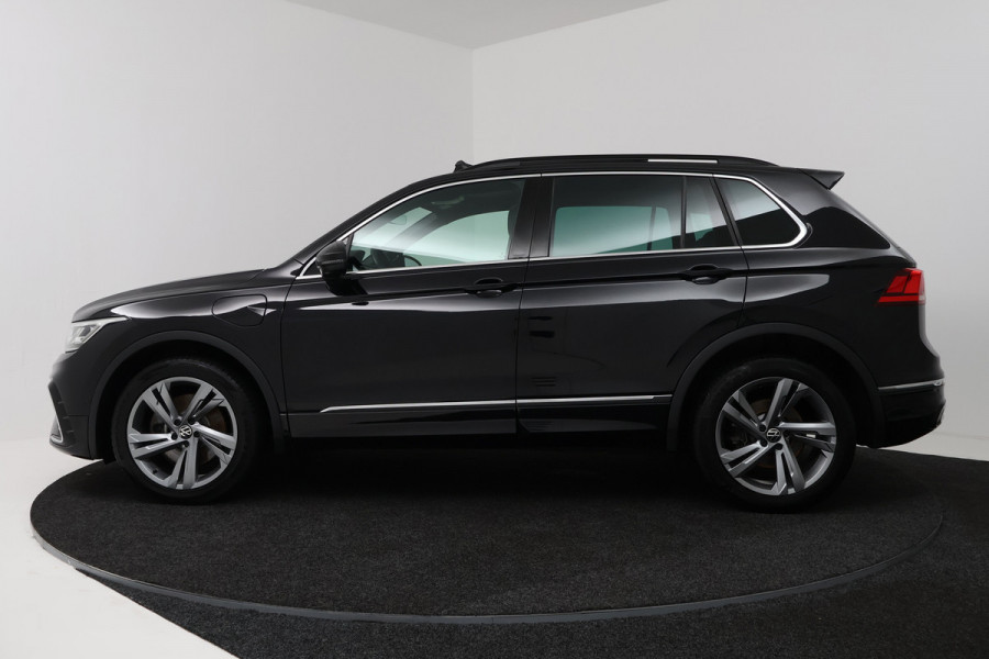 Volkswagen Tiguan 1.4 TSI eHybrid R-Line Business+ (PANORAMADAK, CAMERA, CARPLAY, ADAPTIVE CRUISE, DEALER ONDERHOUDEN)