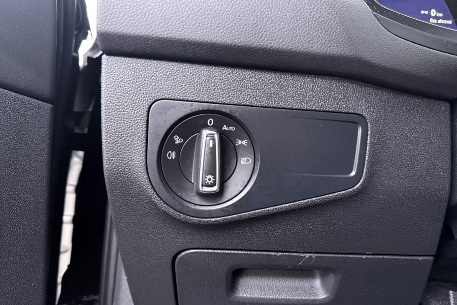 Volkswagen Tiguan 1.4 TSI eHybrid R-Line Business+ (PANORAMADAK, CAMERA, CARPLAY, ADAPTIVE CRUISE, DEALER ONDERHOUDEN)