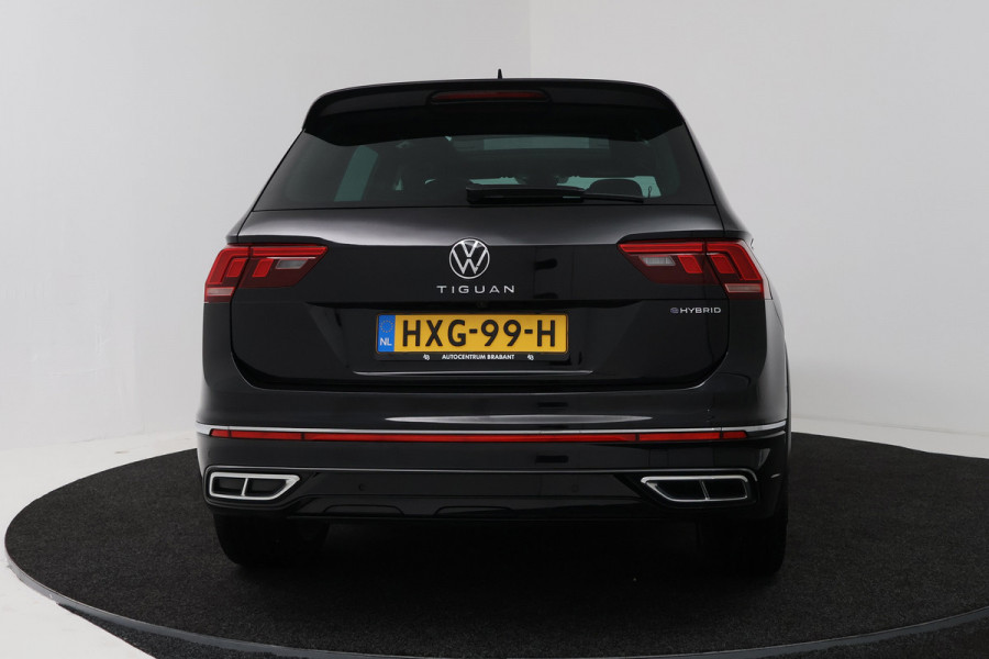 Volkswagen Tiguan 1.4 TSI eHybrid R-Line Business+ (PANORAMADAK, CAMERA, CARPLAY, ADAPTIVE CRUISE, DEALER ONDERHOUDEN)