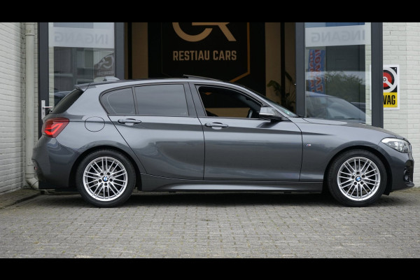 BMW 1-serie 118i M Sport Shadow Line AUTOMAAT|CRUISE|FULL LED|LEDER|NAVIGATIE|PANORAMA|STOELVERWARMING|TREKHAAK