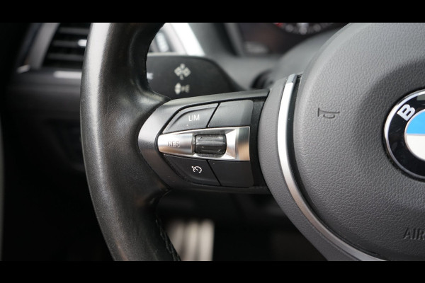 BMW 1-serie 118i M Sport Shadow Line AUTOMAAT|CRUISE|FULL LED|LEDER|NAVIGATIE|PANORAMA|STOELVERWARMING|TREKHAAK