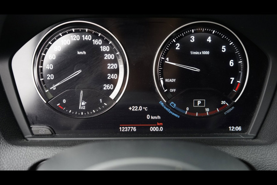 BMW 1-serie 118i M Sport Shadow Line AUTOMAAT|CRUISE|FULL LED|LEDER|NAVIGATIE|PANORAMA|STOELVERWARMING|TREKHAAK