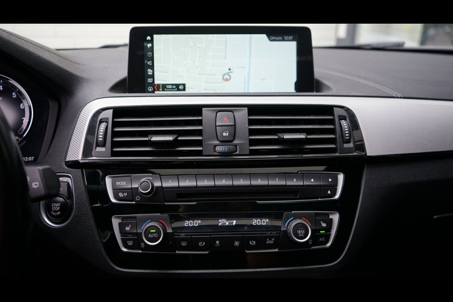 BMW 1-serie 118i M Sport Shadow Line AUTOMAAT|CRUISE|FULL LED|LEDER|NAVIGATIE|PANORAMA|STOELVERWARMING|TREKHAAK