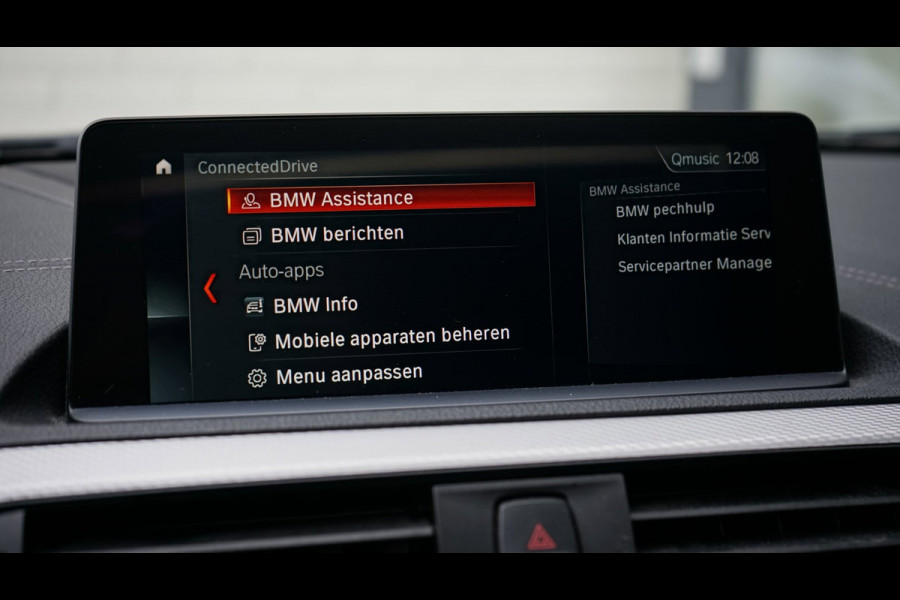 BMW 1-serie 118i M Sport Shadow Line AUTOMAAT|CRUISE|FULL LED|LEDER|NAVIGATIE|PANORAMA|STOELVERWARMING|TREKHAAK