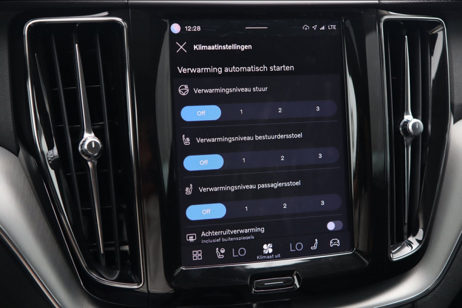 Volvo XC60 2.0 T6 Plug-in hybrid AWD Inscription / PANO / HUD / H&K / ACC / 360 / KEYLESS