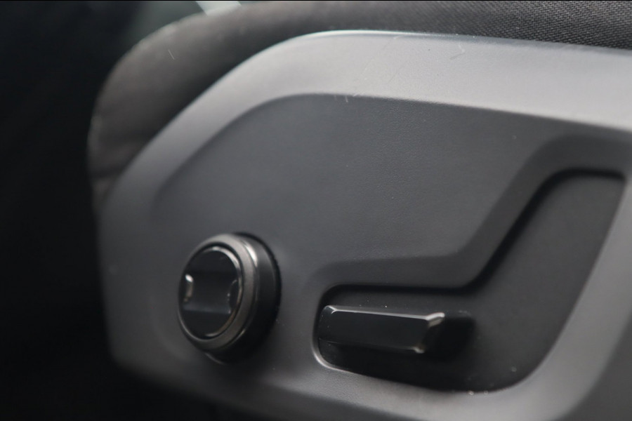 Volvo XC60 2.0 T6 Plug-in hybrid AWD Inscription / PANO / HUD / H&K / ACC / 360 / KEYLESS