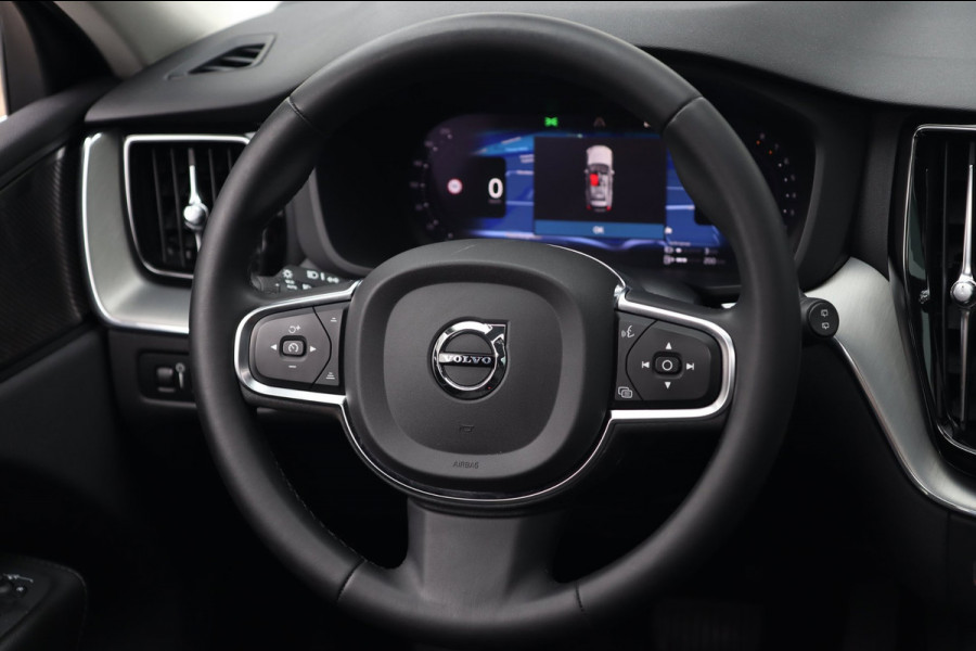 Volvo XC60 2.0 T6 Plug-in hybrid AWD Inscription / PANO / HUD / H&K / ACC / 360 / KEYLESS