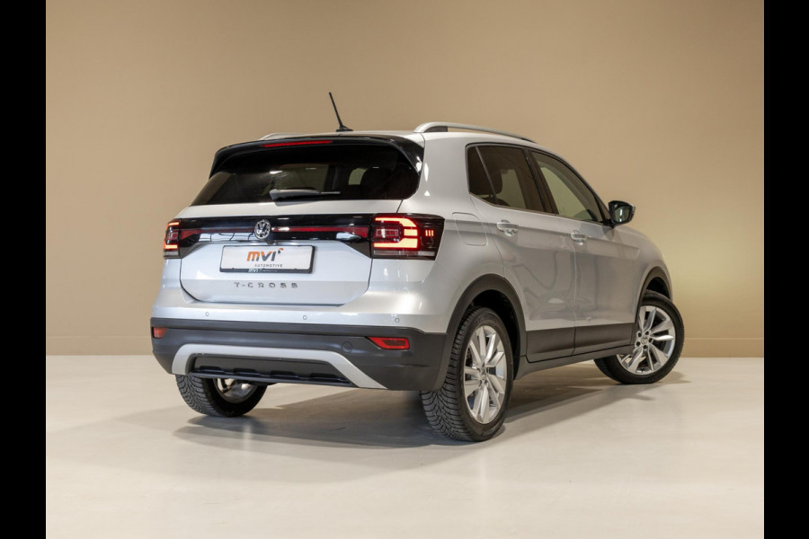 Volkswagen T-Cross 1.0 TSI Style / 116pk / Achteruitrij camera / Stoelverwarming / Virtual cockpit / Dodehoek detectie /