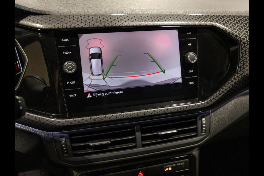 Volkswagen T-Cross 1.0 TSI Style / 116pk / Achteruitrij camera / Stoelverwarming / Virtual cockpit / Dodehoek detectie /