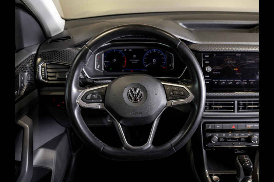 Volkswagen T-Cross 1.0 TSI Style / 116pk / Achteruitrij camera / Stoelverwarming / Virtual cockpit / Dodehoek detectie /