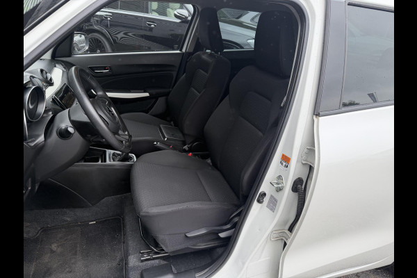 Suzuki Swift 1.2 Select | Navigatie | Camera | DAB | Lichtmetalen Velgen | Airco |