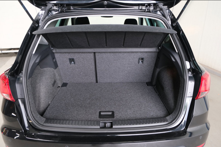 Seat Arona 1.0 TSI Style Business Intense - N.A.P. Airco, Cruise, Navi, PDC, Carplay, Trekhaak.