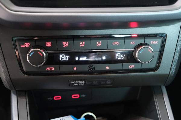 Seat Arona 1.0 TSI Style Business Intense - N.A.P. Airco, Cruise, Navi, PDC, Carplay, Trekhaak.