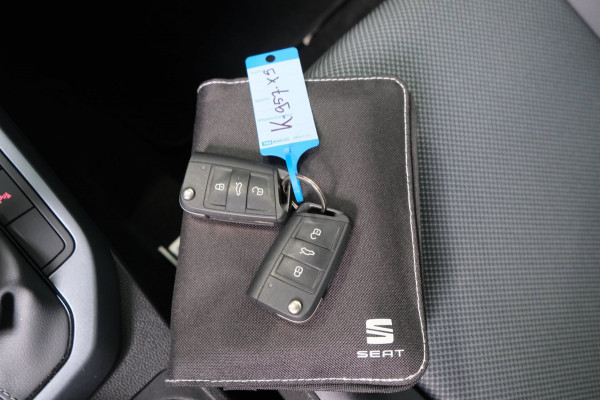 Seat Arona 1.0 TSI Style Business Intense - N.A.P. Airco, Cruise, Navi, PDC, Carplay, Trekhaak.