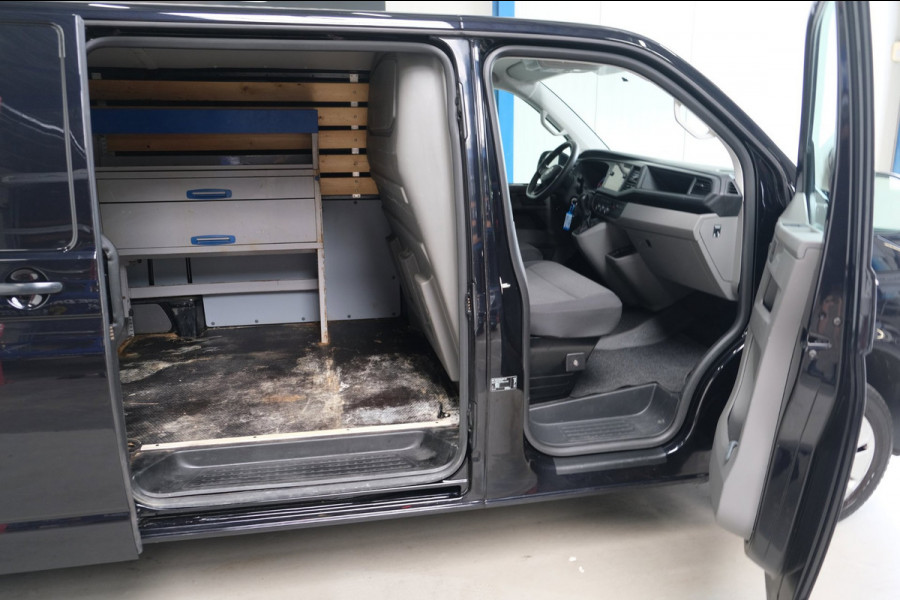 Volkswagen Transporter 2.0 TDI 150PK L2H1 28 Comfortline Automaat - Airco, Cruise, Navi, PDC, Camera, Carplay, Trekhaak.
