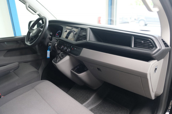 Volkswagen Transporter 2.0 TDI 150PK L2H1 28 Comfortline Automaat - Airco, Cruise, Navi, PDC, Camera, Carplay, Trekhaak.