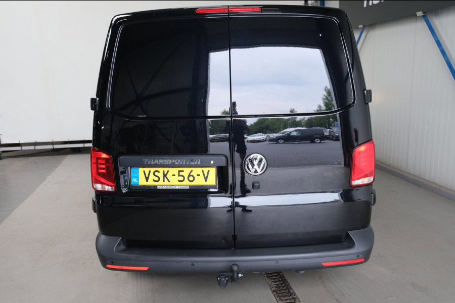 Volkswagen Transporter 2.0 TDI 150PK L2H1 28 Comfortline Automaat - Airco, Cruise, Navi, PDC, Camera, Carplay, Trekhaak.