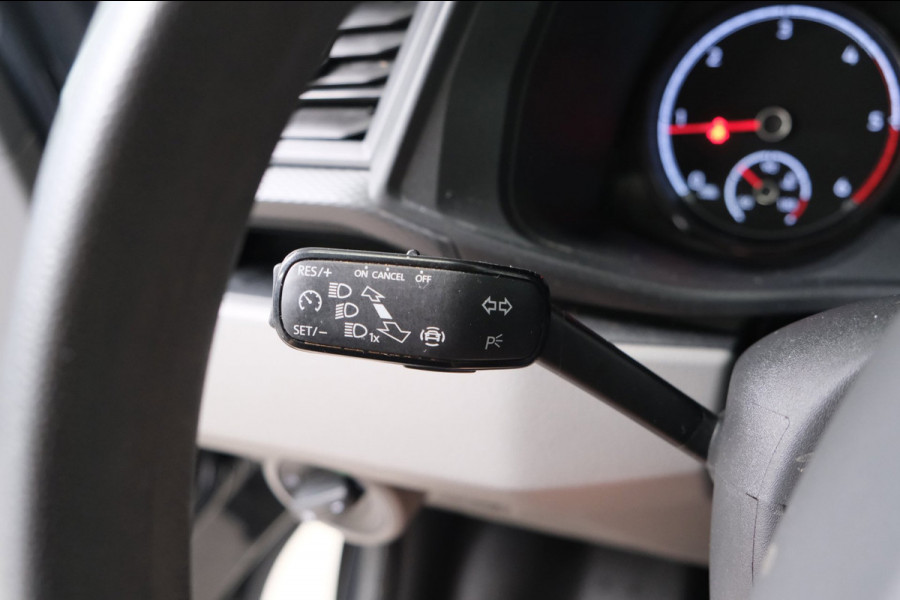 Volkswagen Transporter 2.0 TDI 150PK L2H1 28 Comfortline Automaat - Airco, Cruise, Navi, PDC, Camera, Carplay, Trekhaak.