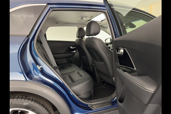 Kia Niro 1.6 GDi Hybrid ExecutiveLine (INCL-BTW) Aut. *PANO | LEATHER | FULL-LED | NAVI-FULLMAP | DIGI-COCKPIT | HEATED-COMFORTSEATS | CAMERA | DAB+ | KEYLESS | ECC | SHIFTPADDLES | ADAPTIVE-CRUISE | LANE-ASSIST | TOWBAR | 18"ALU