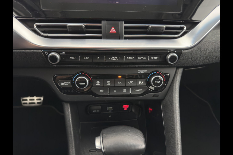 Kia Niro 1.6 GDi Hybrid ExecutiveLine (INCL-BTW) Aut. *PANO | LEATHER | FULL-LED | NAVI-FULLMAP | DIGI-COCKPIT | HEATED-COMFORTSEATS | CAMERA | DAB+ | KEYLESS | ECC | SHIFTPADDLES | ADAPTIVE-CRUISE | LANE-ASSIST | TOWBAR | 18"ALU