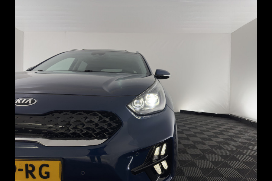 Kia Niro 1.6 GDi Hybrid ExecutiveLine (INCL-BTW) Aut. *PANO | LEATHER | FULL-LED | NAVI-FULLMAP | DIGI-COCKPIT | HEATED-COMFORTSEATS | CAMERA | DAB+ | KEYLESS | ECC | SHIFTPADDLES | ADAPTIVE-CRUISE | LANE-ASSIST | TOWBAR | 18"ALU