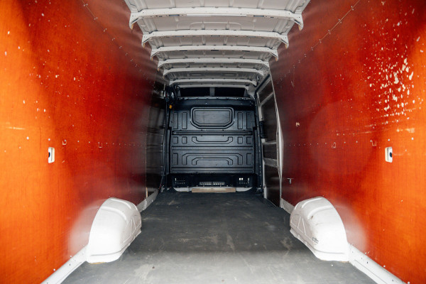 Volkswagen Crafter 2.0 TDI FWD L5H3 | 177 PK | Motor Defect | Camera | Cruise | PDC | Airco