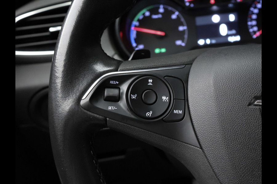 Opel Grandland 1.6 Turbo Plug-In Hybrid Business Elegance Sport (APPLE CARPLAY,NAVI,CAMERA,CRUISE,GETINT,SPORTSTOELEN,LM VELGEN)