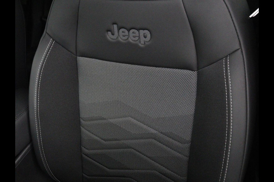 Jeep Avanger 85th Anniversary 54 kWh | SOH 97,7 | 360 Camera | Adaptive cruise control | Carplay | Climate control | Side assist