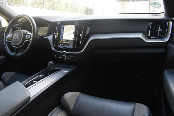 Volvo XC60 B4 197PK Automaat R-Design / Adaptive Cruise control / Elektrische stoelen / Best. stoel met geheugen / Elektrisch panorama schuif-/kanteldak / Stuurverwarming / Stoelverwarming / Achteruitrijcamera / Harman Kardon