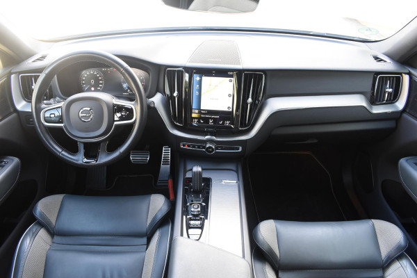 Volvo XC60 B4 197PK Automaat R-Design / Adaptive Cruise control / Elektrische stoelen / Best. stoel met geheugen / Elektrisch panorama schuif-/kanteldak / Stuurverwarming / Stoelverwarming / Achteruitrijcamera / Harman Kardon