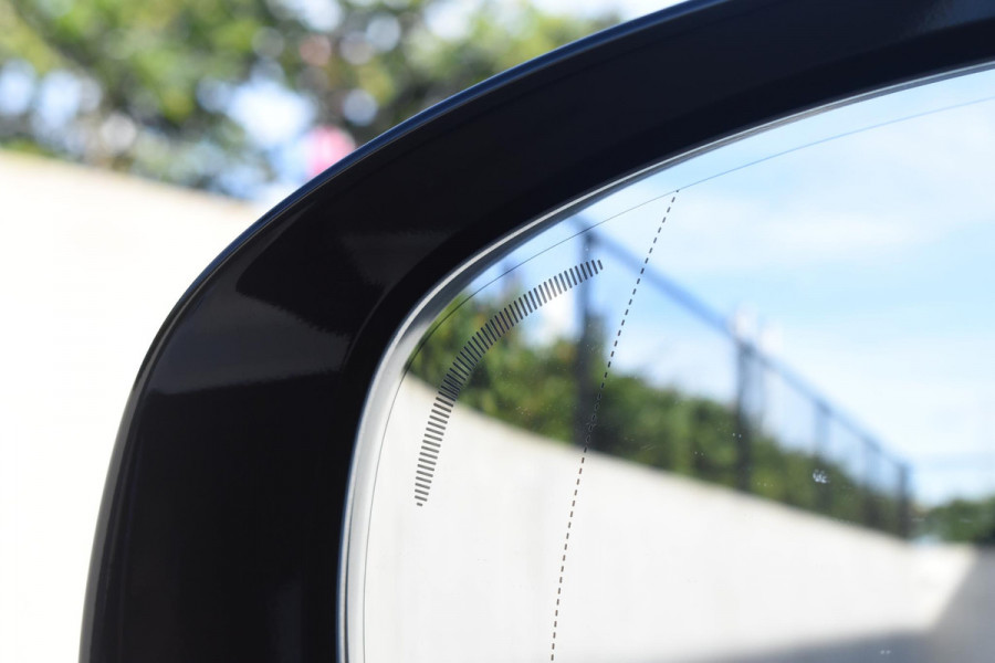 Volvo XC60 B4 197PK Automaat R-Design / Adaptive Cruise control / Elektrische stoelen / Best. stoel met geheugen / Elektrisch panorama schuif-/kanteldak / Stuurverwarming / Stoelverwarming / Achteruitrijcamera / Harman Kardon