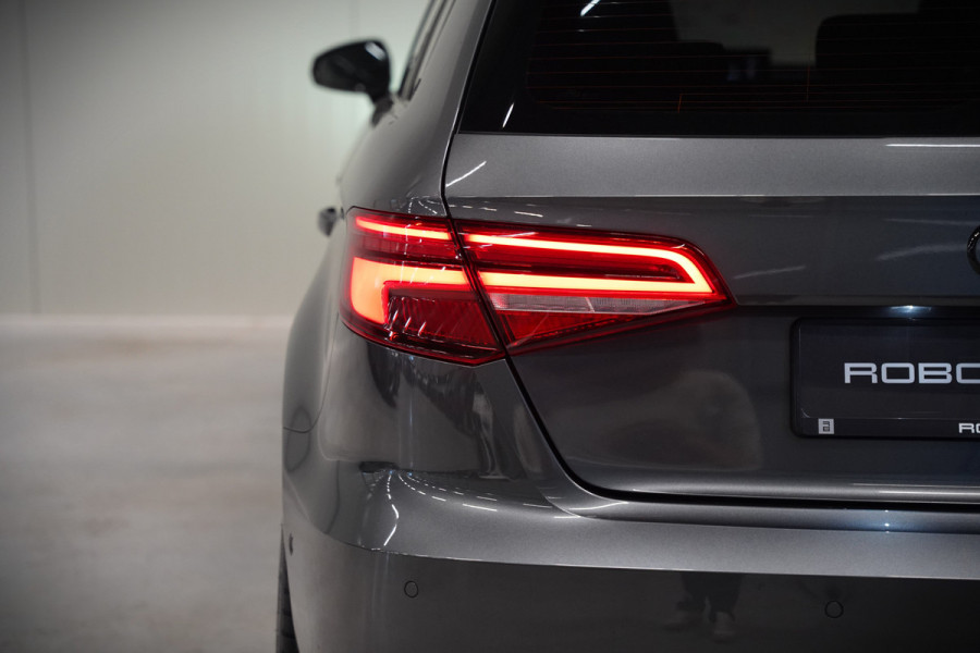 Audi A3 Sportback 35 TFSI CoD Design Pro Line Plus S-Line | Panoramadak | Stoelverwarming | Adaptive Cruise Control | Navigatie | Camera | Parkeersensoren | Climate Control |