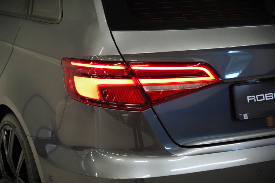 Audi A3 Sportback 35 TFSI CoD Design Pro Line Plus S-Line | Panoramadak | Stoelverwarming | Adaptive Cruise Control | Navigatie | Camera | Parkeersensoren | Climate Control |