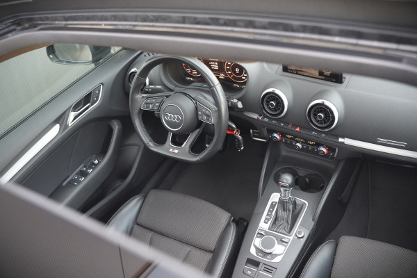 Audi A3 Sportback 35 TFSI CoD Design Pro Line Plus S-Line | Panoramadak | Stoelverwarming | Adaptive Cruise Control | Navigatie | Camera | Parkeersensoren | Climate Control |