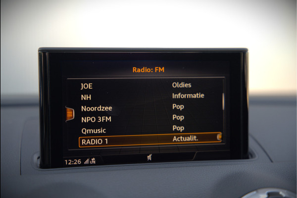 Audi A3 Sportback 35 TFSI CoD Design Pro Line Plus S-Line | Panoramadak | Stoelverwarming | Adaptive Cruise Control | Navigatie | Camera | Parkeersensoren | Climate Control |