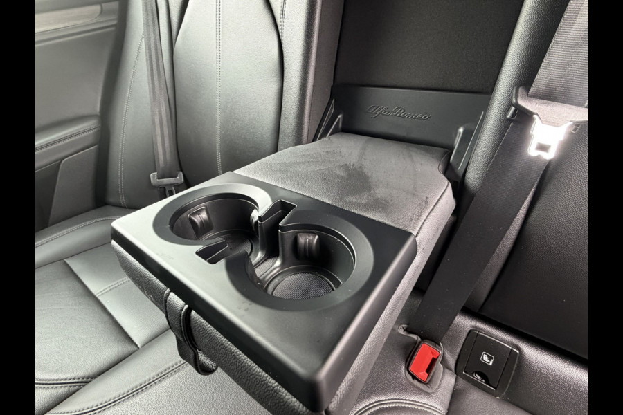Alfa Romeo Stelvio 2.0 T AWD Ti | Stoel/Stuurverwarming | 20" Velgen | Camera