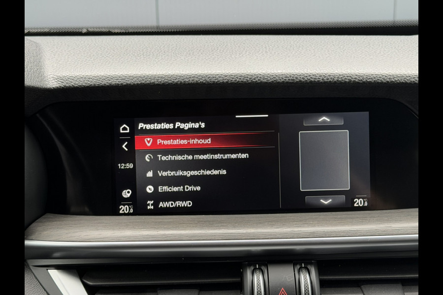 Alfa Romeo Stelvio 2.0 T AWD Ti | Stoel/Stuurverwarming | 20" Velgen | Camera