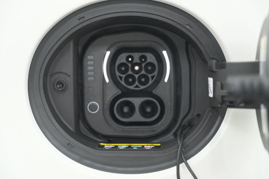 Fiat 500 Urban 42 kWh | SOH 96.8% | 3 Fase Laadfunctie | Camera | Apple Carplay | Parkeersensoren