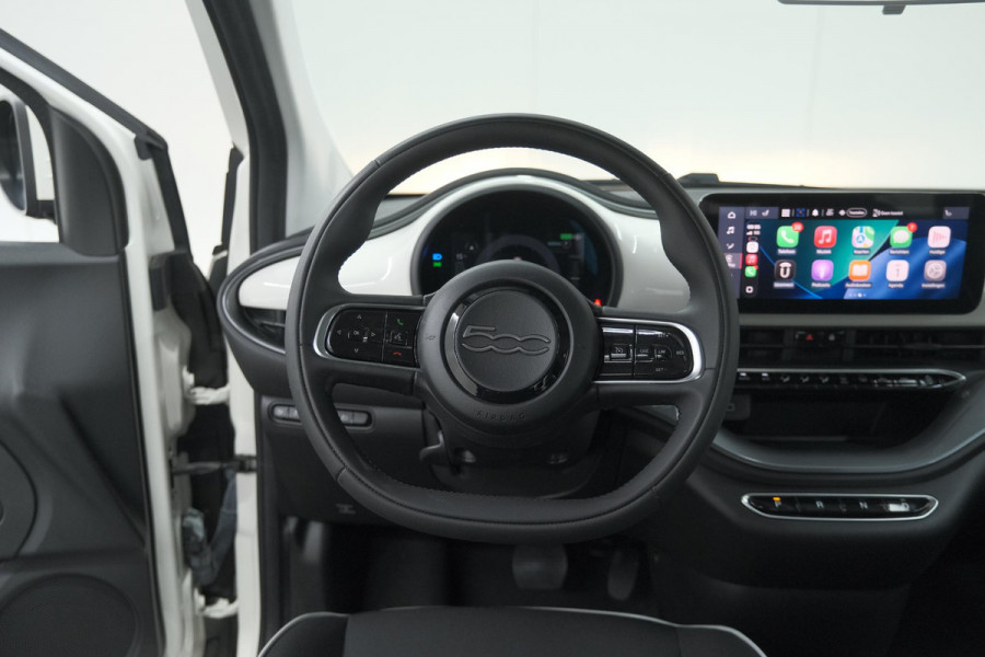 Fiat 500 Urban 42 kWh | SOH 96.8% | 3 Fase Laadfunctie | Camera | Apple Carplay | Parkeersensoren