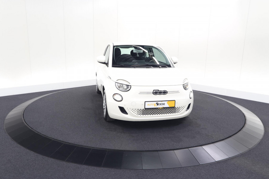 Fiat 500 Urban 42 kWh | SOH 96.8% | 3 Fase Laadfunctie | Camera | Apple Carplay | Parkeersensoren
