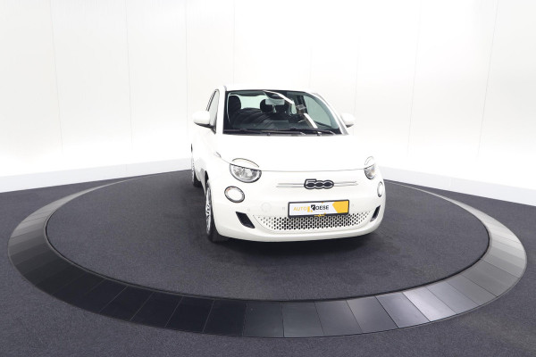 Fiat 500 Urban 42 kWh | SOH 96.8% | 3 Fase Laadfunctie | Camera | Apple Carplay | Parkeersensoren