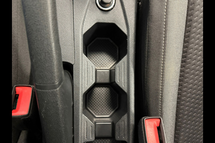 Volkswagen Taigo 1.0 TSI AIRCO APPLE CARPLAY STOELVERWARMING CRUISE PDC START/STOP BLUETOOTH