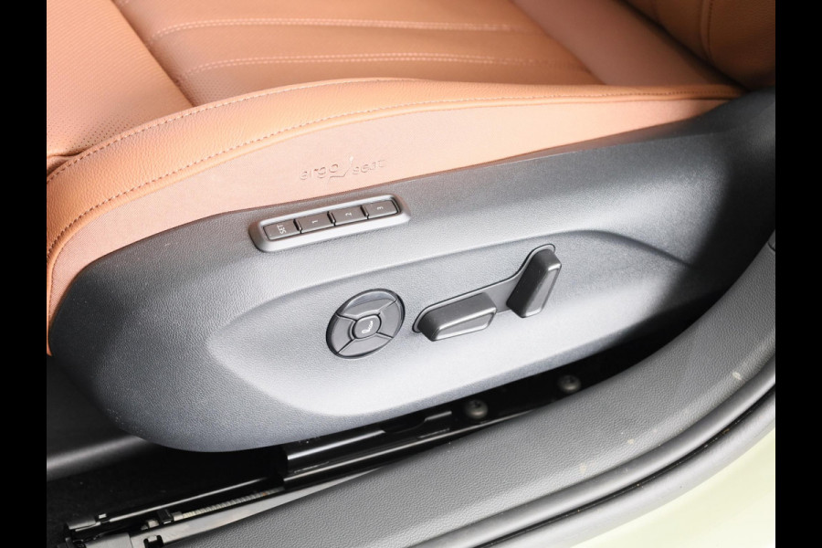 Škoda Superb Combi 1.5 TSI MHEV First Edition 150pk | Panoramadak | Leder | Light & View | Verlengde garantie | 19 inch Lichtmetalen velgen