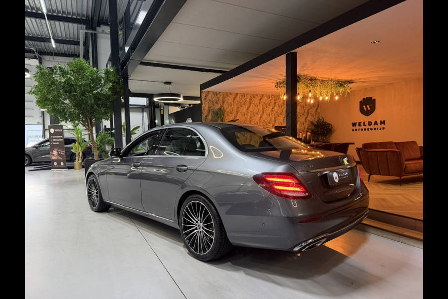 Mercedes-Benz E-Klasse 250 Avantgarde|Premium Grijs|Dealer Onderh|19'' AMG|Schuif-/Kanteldak|Leder|Burmester|Camera|Xenon|Rijklaar