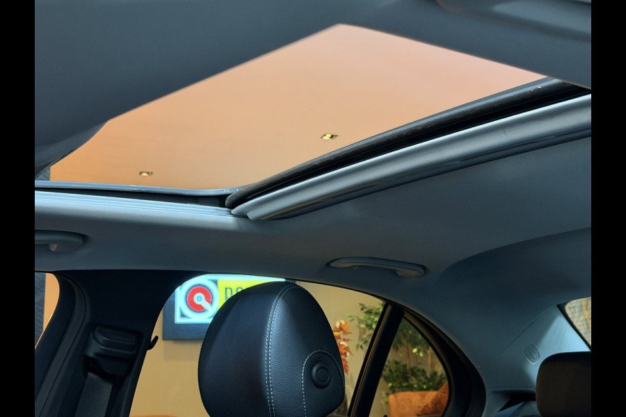 Mercedes-Benz E-Klasse 250 Avantgarde|Premium Grijs|Dealer Onderh|19'' AMG|Schuif-/Kanteldak|Leder|Burmester|Camera|Xenon|Rijklaar