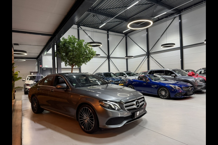 Mercedes-Benz E-Klasse 250 Avantgarde|Premium Grijs|Dealer Onderh|19'' AMG|Schuif-/Kanteldak|Leder|Burmester|Camera|Xenon|Rijklaar