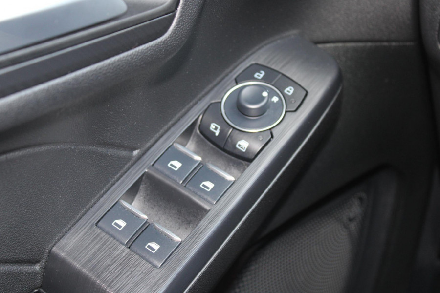 Ford Kuga 2.5 PHEV ST-Line | Wegklapbare Trekhaak | Winterpack | Camera | Climate Control | Cruise Control | Privacy Glass