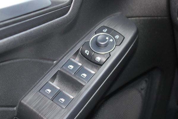 Ford Kuga 2.5 PHEV ST-Line | Wegklapbare Trekhaak | Winterpack | Camera | Climate Control | Cruise Control | Privacy Glass