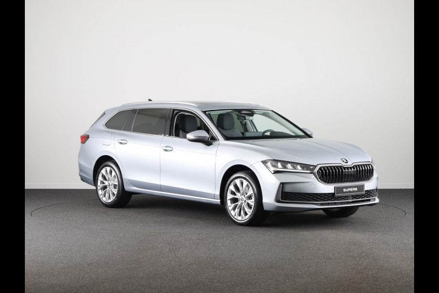 Škoda Superb Combi 1.5 TSI MHEV First Edition 150 pk | Trekhaak wegklapbaar | Panoramadak | Verlengde garantie | Navigatie | Achteruitrijcamera | Verwarmbare voorstoelen